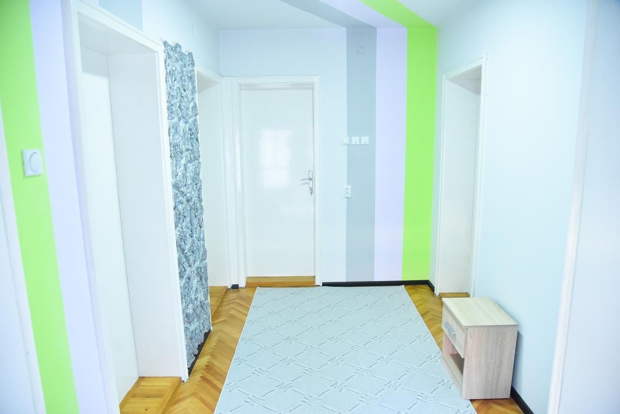 Hotel Prenociste Pilot Ni Exteriér fotografie