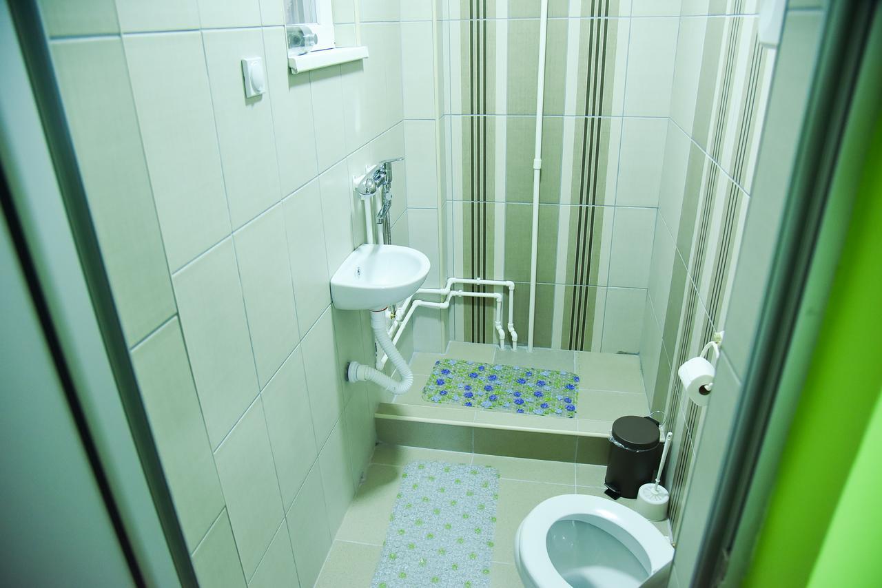 Hotel Prenociste Pilot Ni Exteriér fotografie
